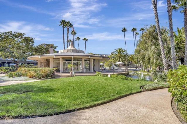 3050 Rue D'Orleans 355, San Diego, CA 92110