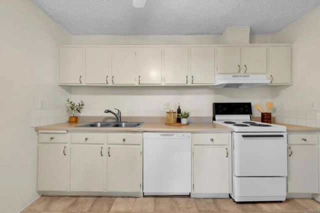 3050 Rue D'Orleans 355, San Diego, CA 92110
