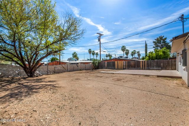 2932 N Castro Avenue, Tucson, AZ 85705