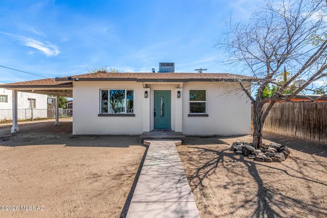 2932 N Castro Avenue, Tucson, AZ 85705
