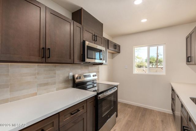 2932 N Castro Avenue, Tucson, AZ 85705