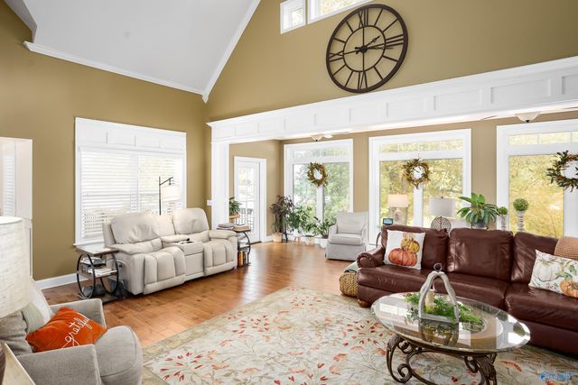 282 Lakeview Shores Drive, Muscle Shoals, AL 35661