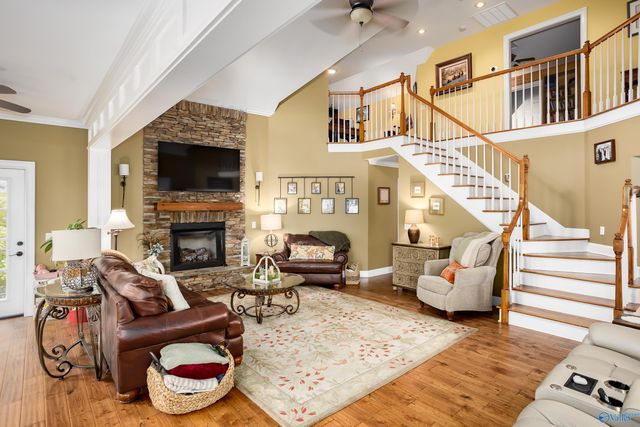 282 Lakeview Shores Drive, Muscle Shoals, AL 35661