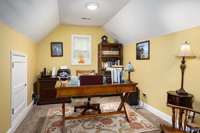 282 Lakeview Shores Drive, Muscle Shoals, AL 35661