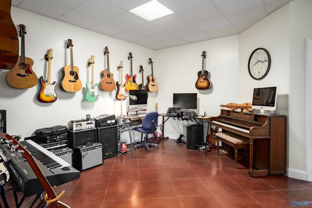 282 Lakeview Shores Drive, Muscle Shoals, AL 35661