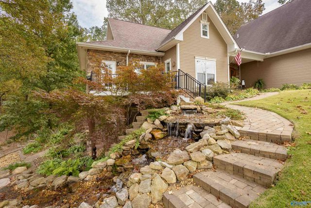 282 Lakeview Shores Drive, Muscle Shoals, AL 35661