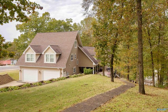 282 Lakeview Shores Drive, Muscle Shoals, AL 35661