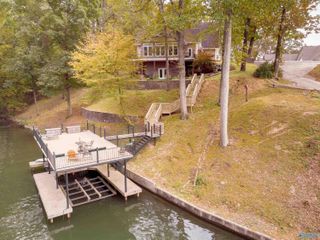 282 Lakeview Shores Drive, Muscle Shoals, AL 35661