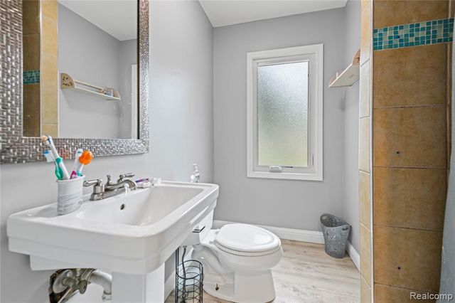 13980 Amanda Drive, Sterling Heights, MI 48313