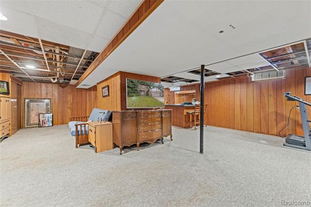 13980 Amanda Drive, Sterling Heights, MI 48313