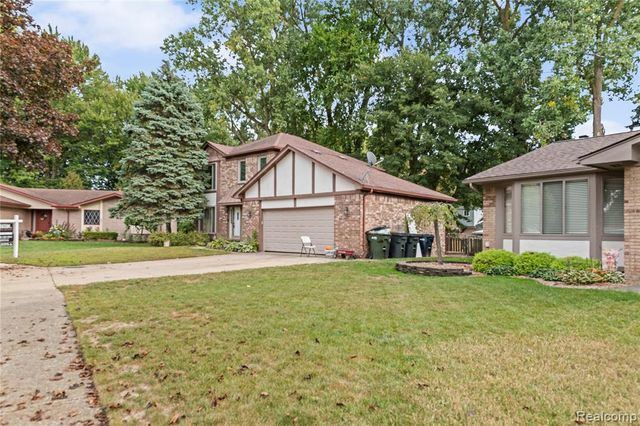 13980 Amanda Drive, Sterling Heights, MI 48313