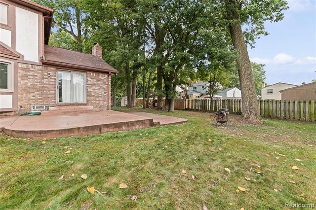 13980 Amanda Drive, Sterling Heights, MI 48313