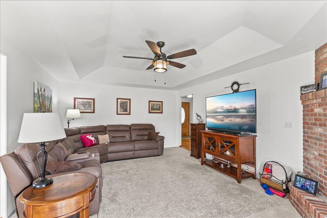 1518 Cypress Point Drive, Medford, OR 97504