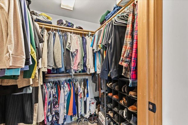 1518 Cypress Point Drive, Medford, OR 97504