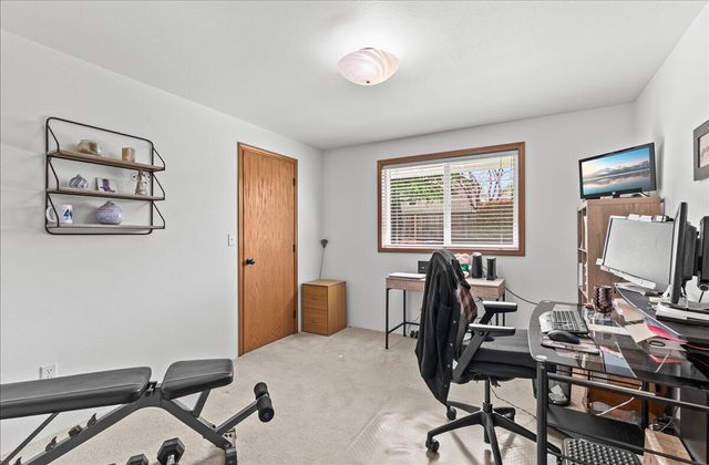 1518 Cypress Point Drive, Medford, OR 97504