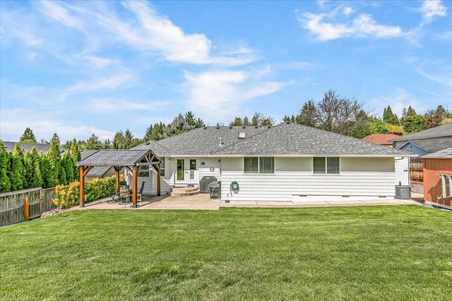 1518 Cypress Point Drive, Medford, OR 97504