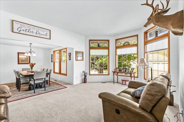 1518 Cypress Point Drive, Medford, OR 97504