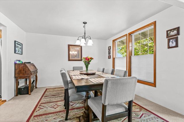 1518 Cypress Point Drive, Medford, OR 97504