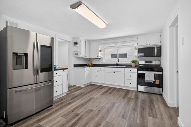 304 Marshall Street, Brooklyn Vlg, MI 49230