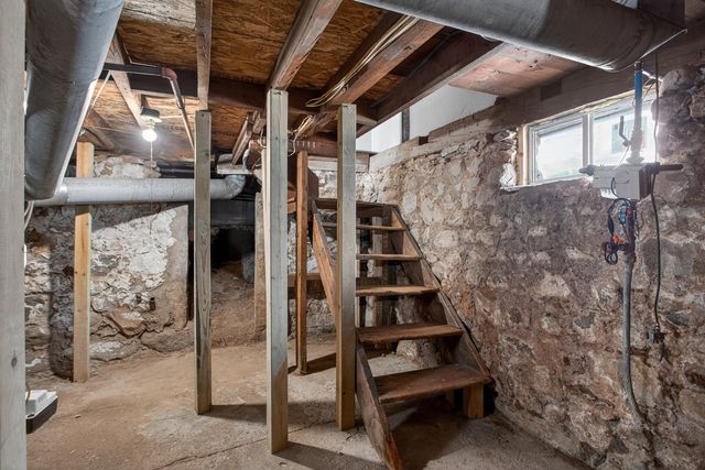 304 Marshall Street, Brooklyn Vlg, MI 49230