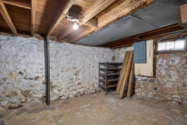 304 Marshall Street, Brooklyn Vlg, MI 49230