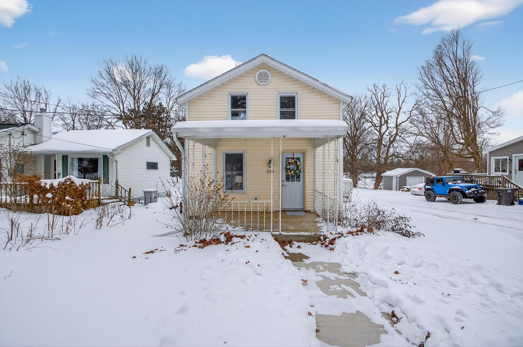 304 Marshall Street, Brooklyn Vlg, MI 49230