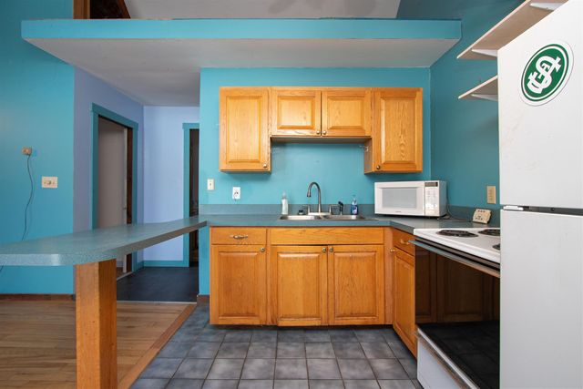 433 Young Farm Road, Peacham, VT 05862