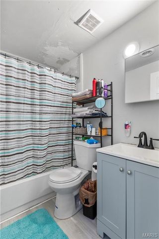 3733 Oregon Avenue, St Louis, MO 63118