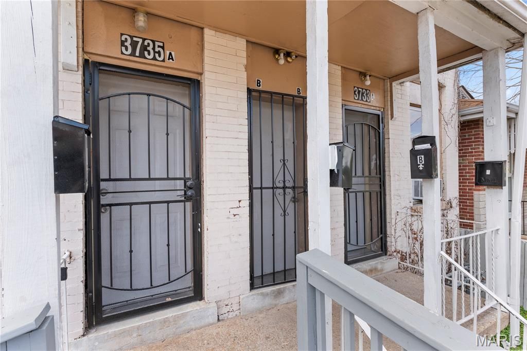 3733 Oregon Avenue, St Louis, MO 63118