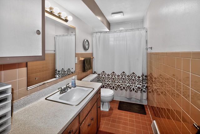 305 S Concord ROAD, Oconomowoc, WI 53066