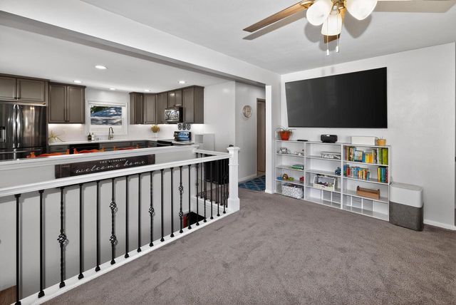 305 S Concord ROAD, Oconomowoc, WI 53066