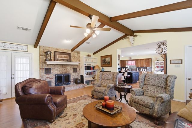 1101 Tanglewood Drive, Weatherford, TX 76087