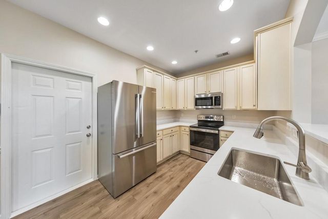 530 Georgia Way, Woodstock, GA 30188