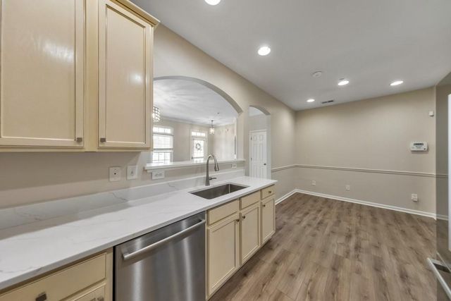 530 Georgia Way, Woodstock, GA 30188