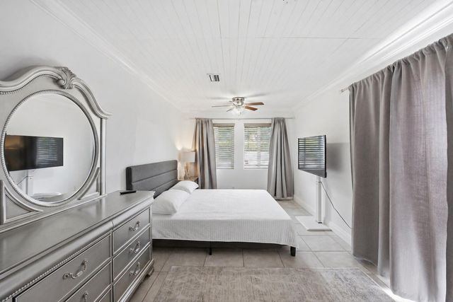 2788 Lake Ida Road, Delray Beach, FL 33445