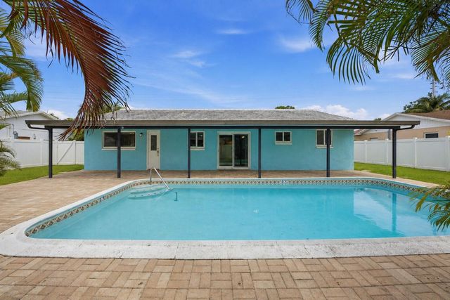 2788 Lake Ida Road, Delray Beach, FL 33445