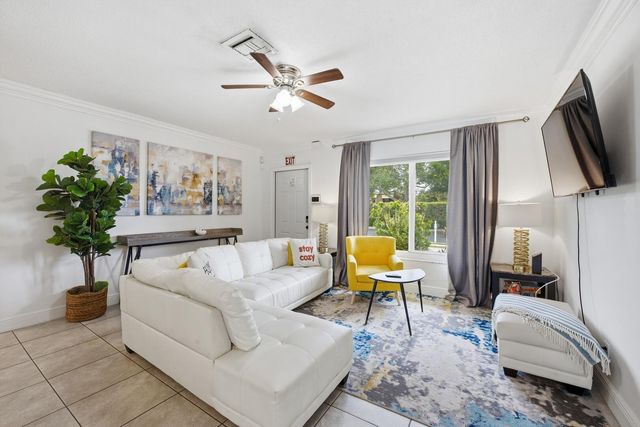 2788 Lake Ida Road, Delray Beach, FL 33445