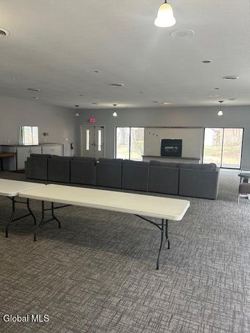 207 Point Of Woods Drive, Albany, NY 12203