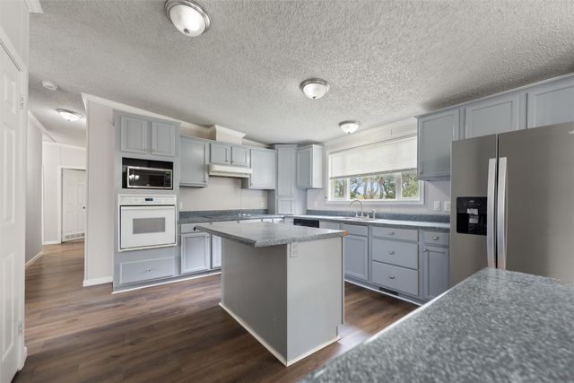 149 Pioneer Trail, Weatherford, TX 76087