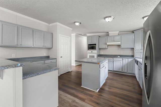 149 Pioneer Trail, Weatherford, TX 76087