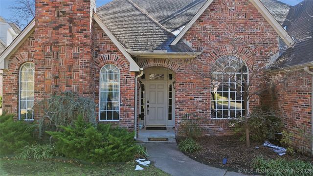 9021 S Maplewood Avenue, Tulsa, OK 74137