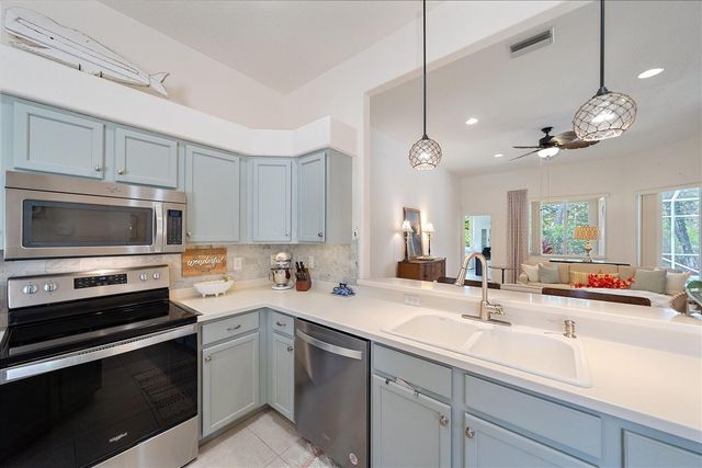 7220 SOUTHGATE COURT, Sarasota, FL 34243