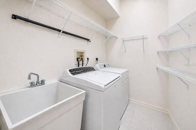 7220 SOUTHGATE COURT, Sarasota, FL 34243