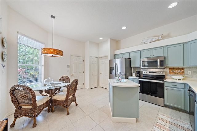 7220 SOUTHGATE COURT, Sarasota, FL 34243