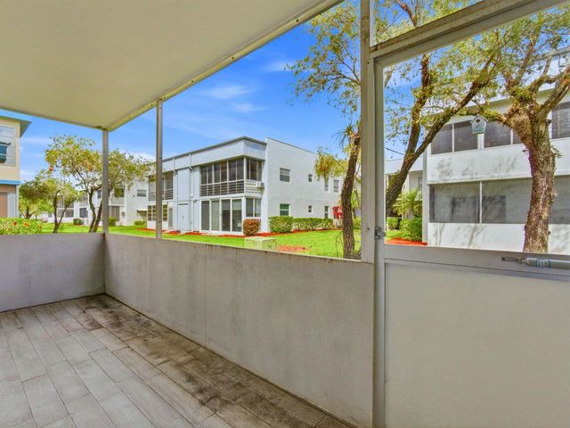 397 Burgundy I, Delray Beach, FL 33484