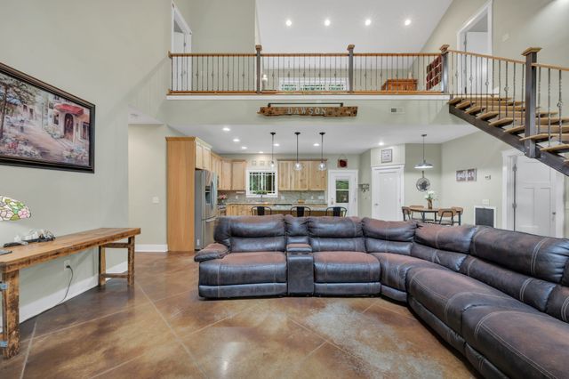 1026 Yellow Creek Rd, Dickson, TN 37055