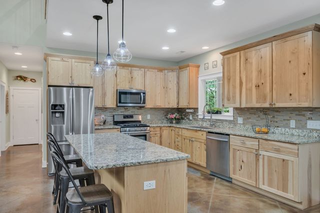 1026 Yellow Creek Rd, Dickson, TN 37055