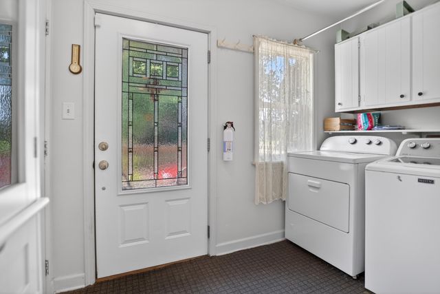 5565 E 73rd Avenue, Merrillville, IN 46410