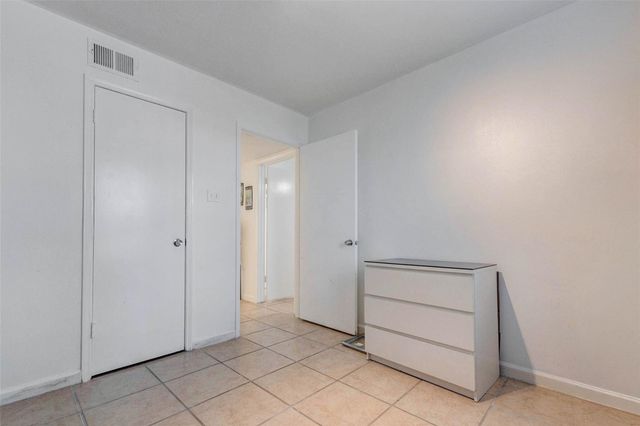 2750 Holly Hall Street 311, Houston, TX 77054