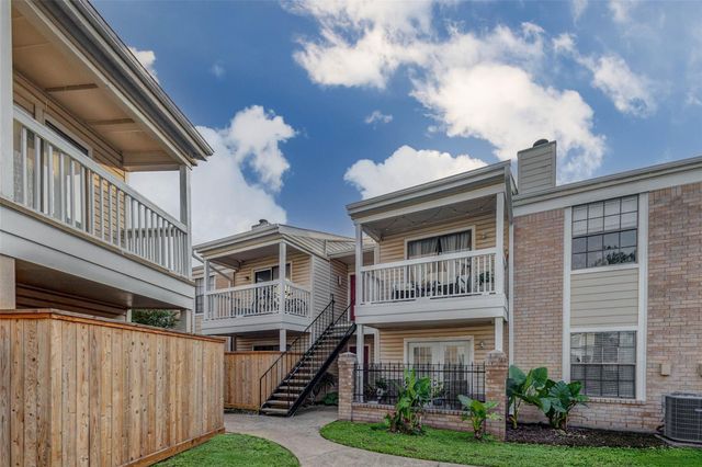2750 Holly Hall Street 311, Houston, TX 77054